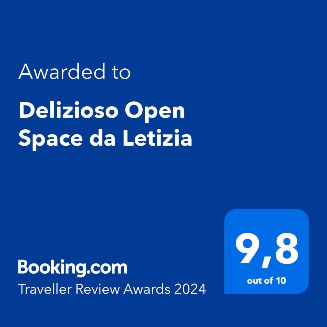 Delizioso Open Space Da Letizia Pomezia Exterior foto